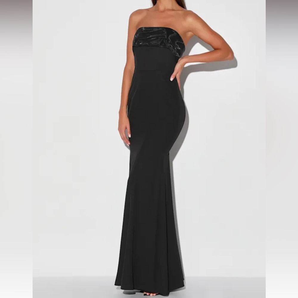 Elegant Black Dress - Picture 3 of 6
